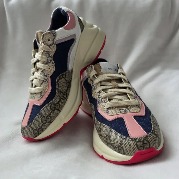 Gucci Women's Sneakers - Picture 1 of 5